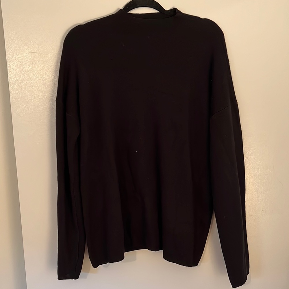 Investments black mock neck / turtleneck sweater - new with tags - size xl